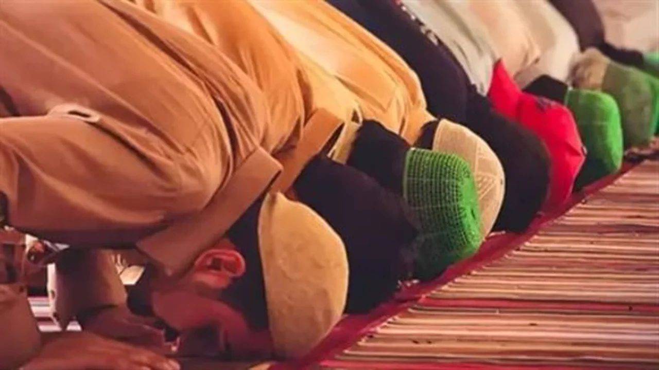 مواقيت الصلاة اليوم.. الفجر والظهر والعصر في جميع المدن المصرية